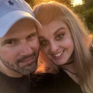 Meet your Posher, Cari